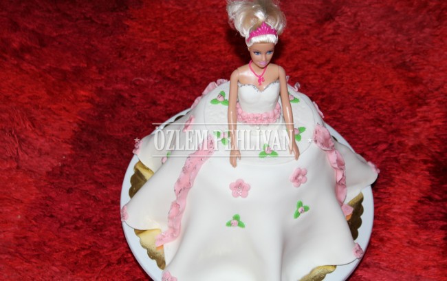 Elif ve Prenses Barbie Pasta
